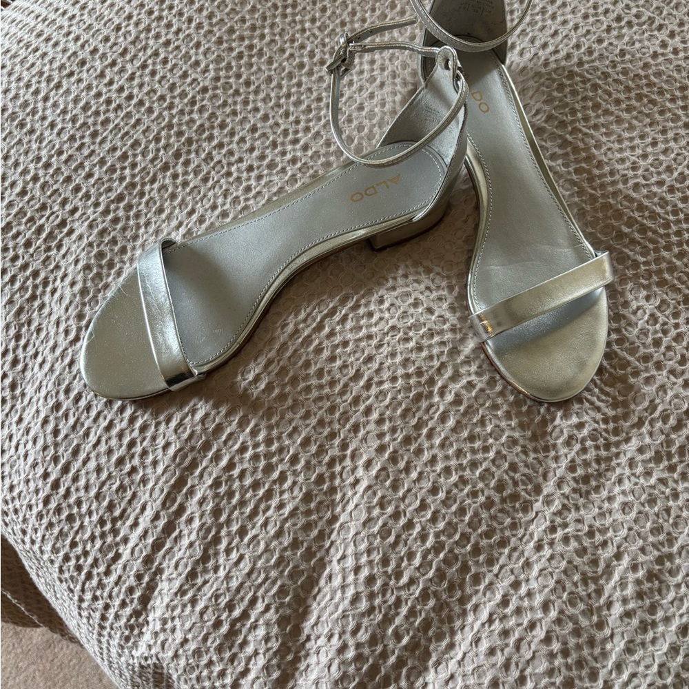 Aldo Silver Sandals Elegant Minimalist Design